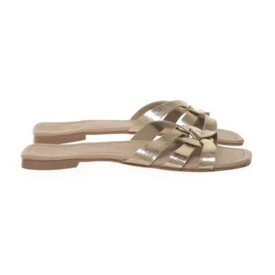Slip-ins (Gold) from New Yorker