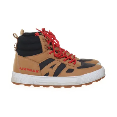 Laced boots (Brown, Black) from AirWalk
