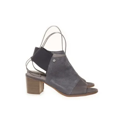 High heel sandals (Gray) from OCHNIK