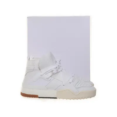 Sneakers (Originals X Alexander Wang Bball Soccer) från Adidas