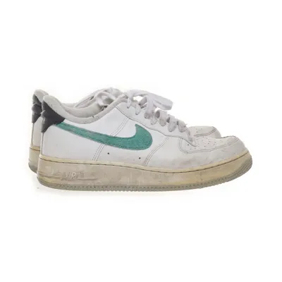 Sneakers (DR8593-100) from Nike Air