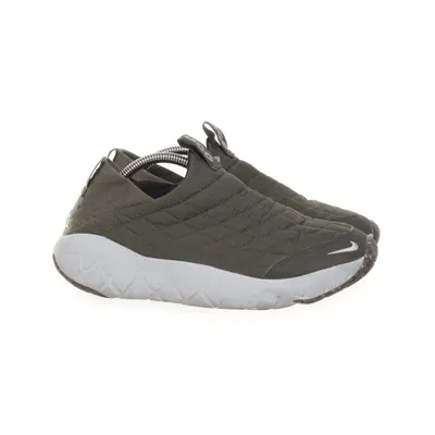 Slip-ons (Green) from Nike ACG