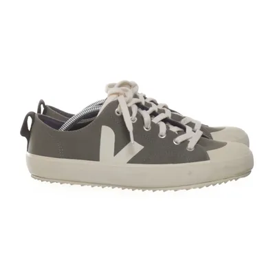 Canvas shoes (Green, Beige) from Veja