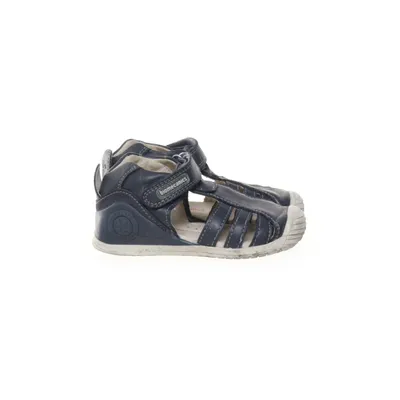 Walking shoes (Blue, White) from Biomecanics