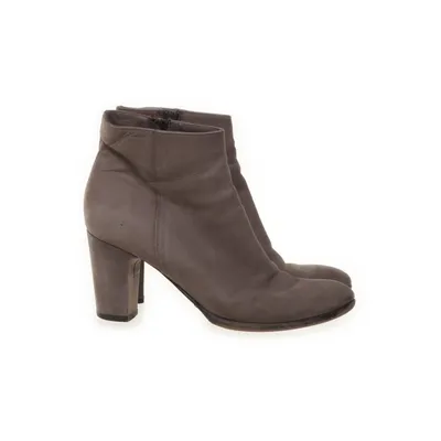 Heeled boots (Gray) from Progetto Suede