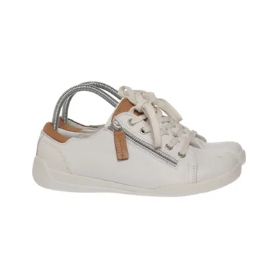 Baskets (Blanc, Marron) de Charlotte of Sweden