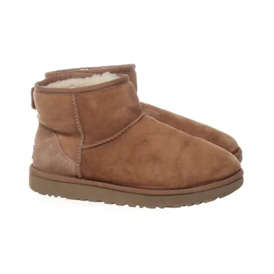 Boots (Classic Mini II) från UGG Mocka