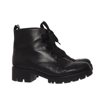 Laced boots (Black) from Gabor