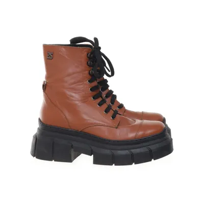 Laced boots (Brown) from Kaltur