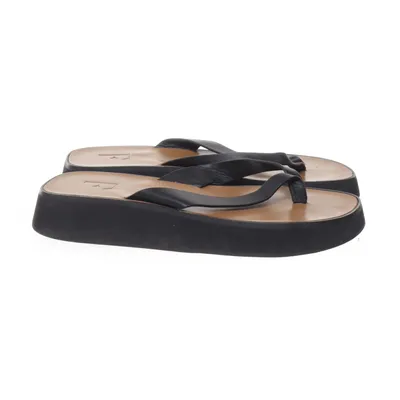 Flip-flops (Beige, Black) from Flattered