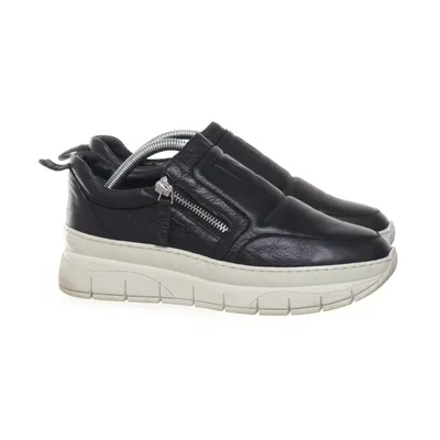 Sneakers (Black) from Nude of Scandinavia Leather