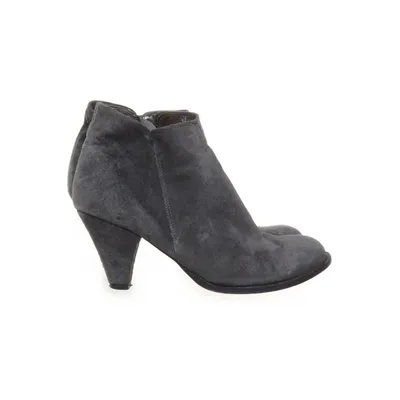 Bottes à talons (Gris) de HOPE by Ringstrand Söderberg
