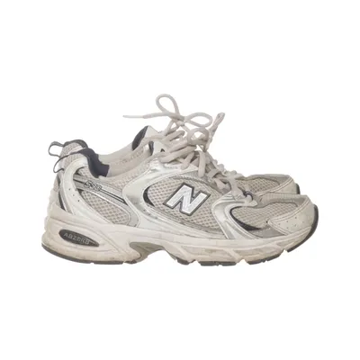 Running shoes (530) from New Balance