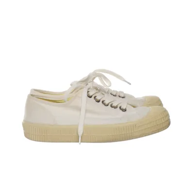 Tygskor (Vit) från Novesta