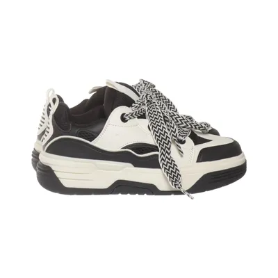 Baskets (Noir, Blanc) de Oxmox