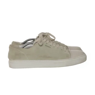 Baskets (Beige) de Axel Arigato