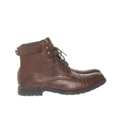 Laced boots (Brown) from Cedar Wood State