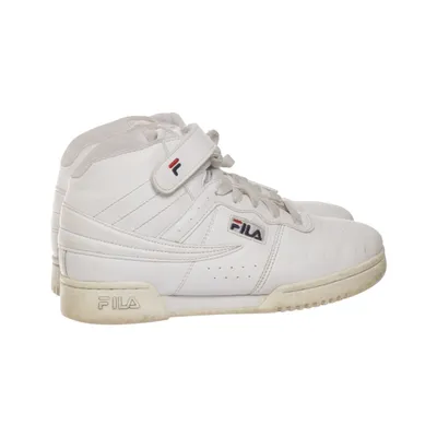 Basketball shoes (FM01325-125) from Fila