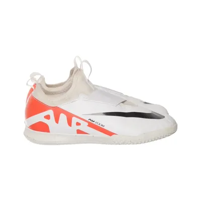 Trainers (White, Black, Red) from Nike