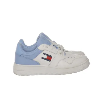 Sneakers (TJW RETRO BASKET ESS) från Tommy Hilfiger Jeans