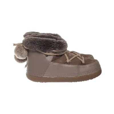 Curling boots (Brown) from Inuikii