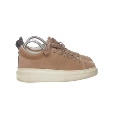 Sneakers (Brown) from Common Projects