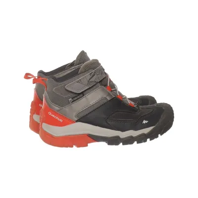 Hiking boots (Gray, Red, Black) from Quechua