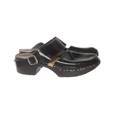 Clogs (Black) from Moheda Leather