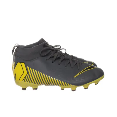 Football shoes (AH7337-38) from Nike