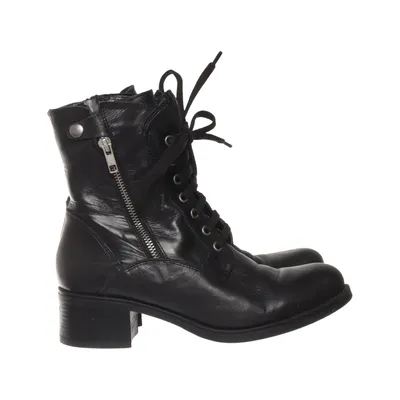 Laced boots (Black) from Sollinarry
