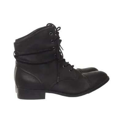 Laced boots (Black) from Pesaro