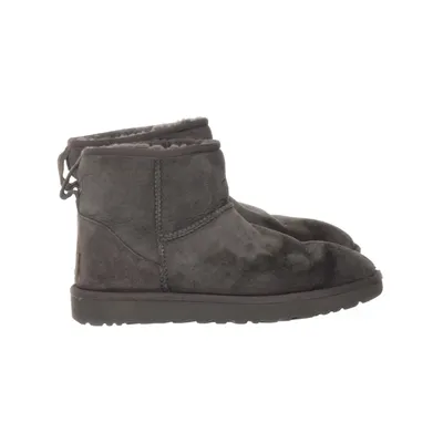 Boots (Classic Mini II) från UGG Mocka