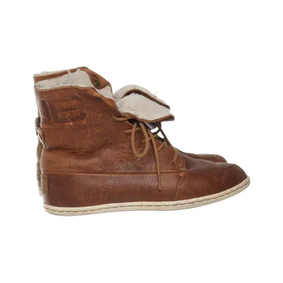 Bottes à lacets (Marron) de Hub Cuir