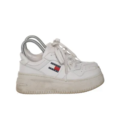 Sneakers (TJW RETRO BASKET PLATFORM) fra Tommy Hilfiger Jeans