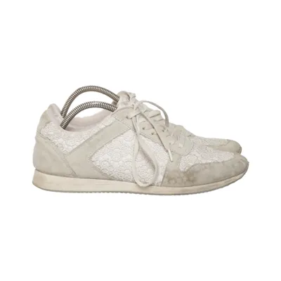 Baskets (Beige) de Ella