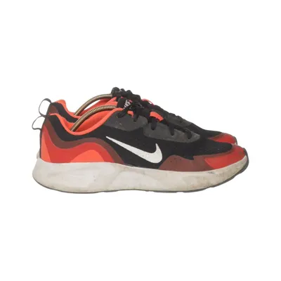 Trainers (Black, Red, Multicolored) from Nike
