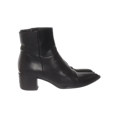Bottes à talons (Noir) de Flattered
