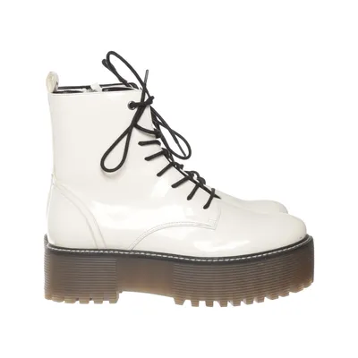 Schnürstiefel (Weiß) von Bershka