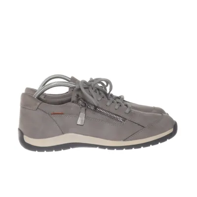 Sneakers (Gray) from Liva Loop