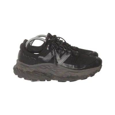 Hiking shoes (Mthierk8) from New Balance
