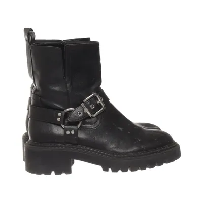Ankle boots (Black) from Stradivarius