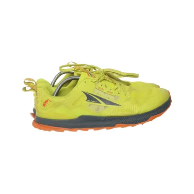 Running shoes (ALOA85NC334) from Altra