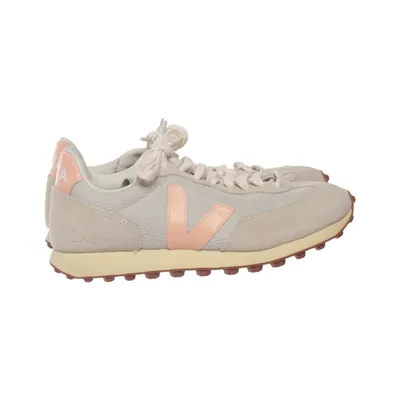 Trainers (Gray, Pink) from Veja