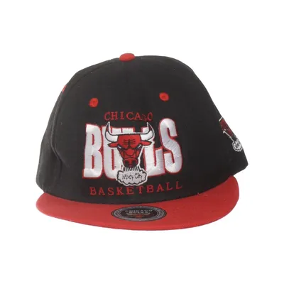 Baseball cap (Black, Red, White) from Chicago Bulls