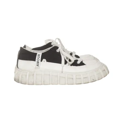 Baskets (Blanc, Noir) de Amour