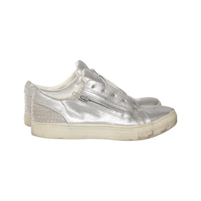 Sneakers (Silver) from Crafted