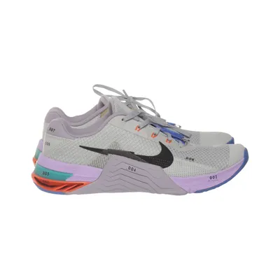 Baskets (Gris, Multicolore) de Nike