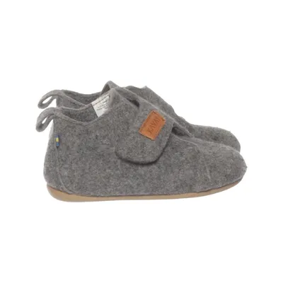 Chaussons (Gris) de Kavat Laine