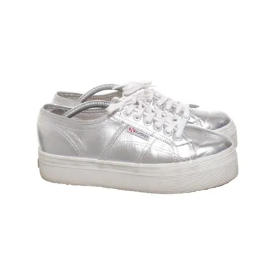 Chaussures en toile (Argent) de Superga