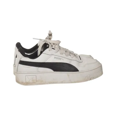 Sneakers (White, Black) from Puma